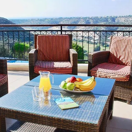 4 Bedroom Kourion With Private Pool, Aphrodite Hills Villa Kouklia