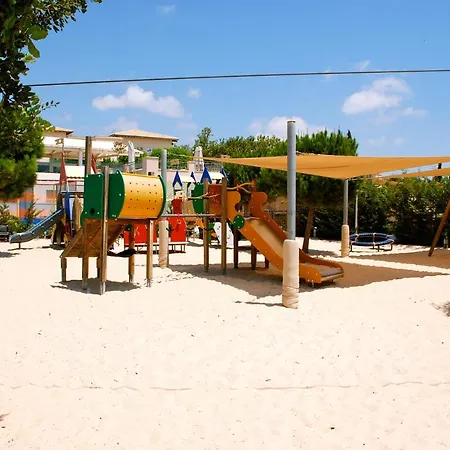 4 Bedroom Kourion With Private Pool, Aphrodite Hills Villa Kouklia