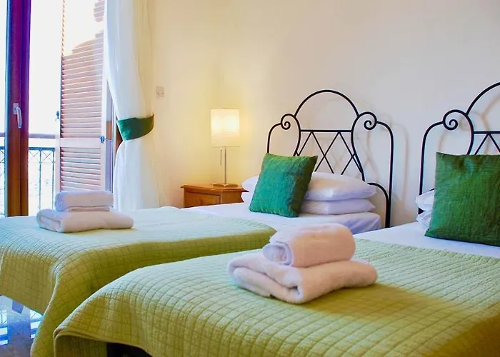 4 Bedroom Kourion With Private Pool, Aphrodite Hills 别墅