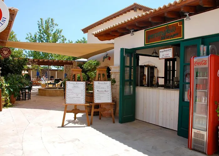 4 Bedroom Kourion With Private Pool, Aphrodite Hills 别墅 *