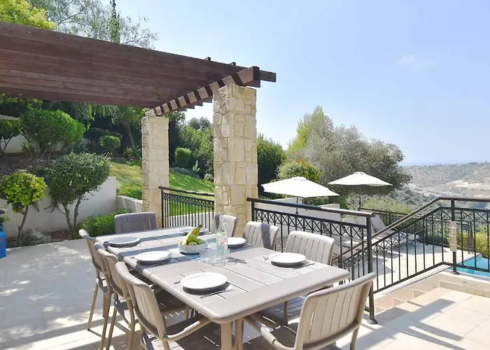 别墅 4 Bedroom Kourion With Private Pool, Aphrodite Hills 库克里亚