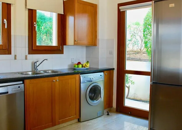 4 Bedroom Kourion With Private Pool, Aphrodite Hills Villa *