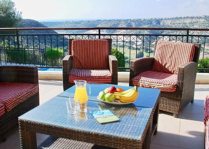 4 Bedroom Kourion With Private Pool, Aphrodite Hills Villa Kouklia