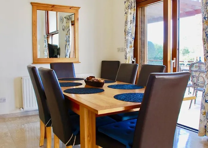 4 Bedroom Kourion With Private Pool, Aphrodite Hills Villa Kouklia