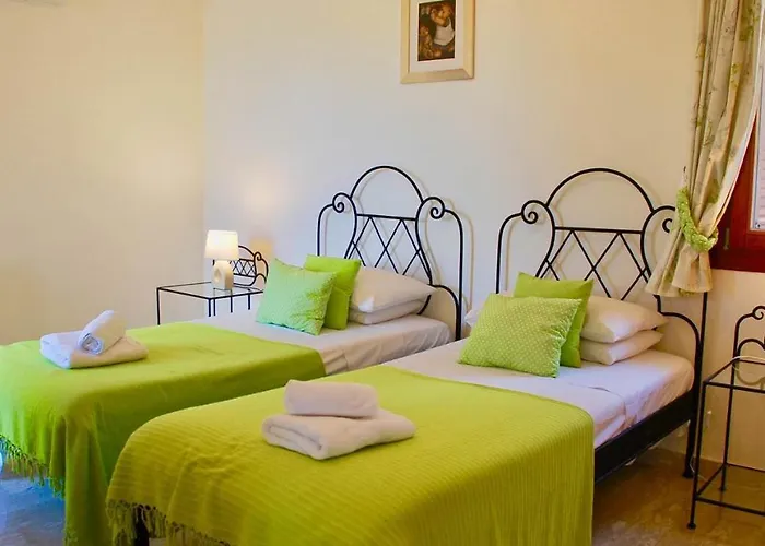 4 Bedroom Kourion With Private Pool, Aphrodite Hills Villa Kouklia