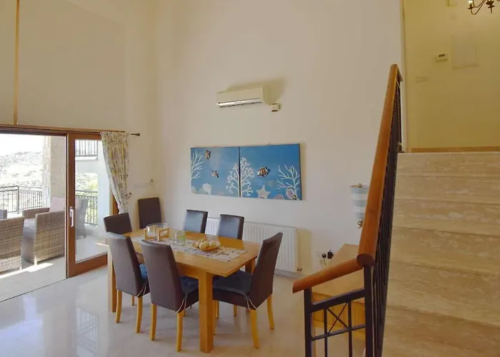 4 Bedroom Kourion With Private Pool, Aphrodite Hills Villa Kouklia