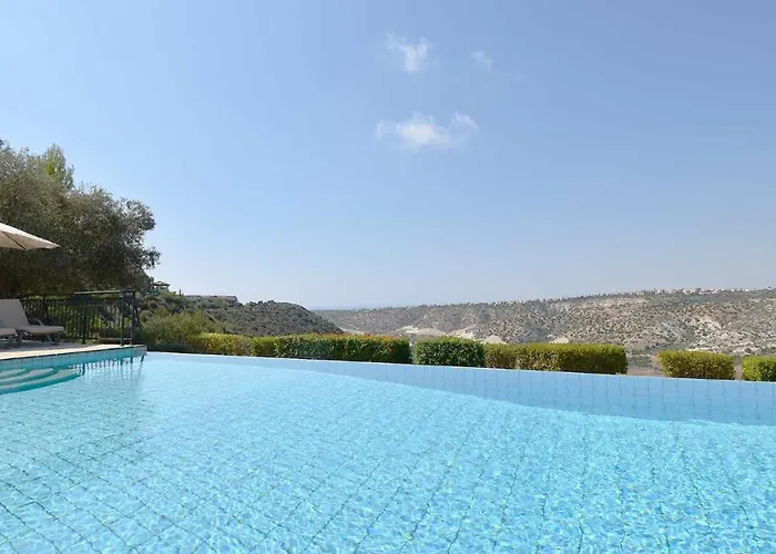 4 Bedroom Kourion With Private Pool, Aphrodite Hills Villa Kouklia